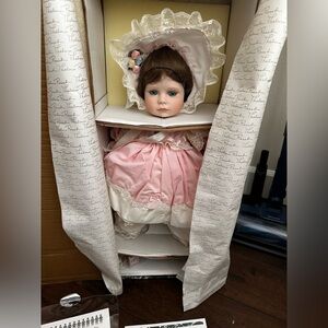 Designer Guild Collection Limited Edition Artist Doll “Amy”